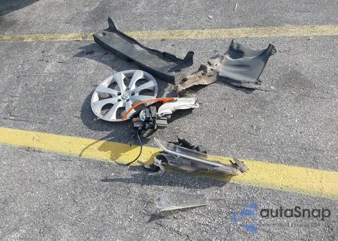 2022 Toyota Corolla Le z USA, uszkodzony, nr VIN 5YFEPMAEXNP359713